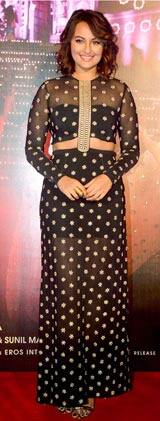 Read what Aniket Satam has to say about Sonakshi's turn out at Radha Nachegi launch!