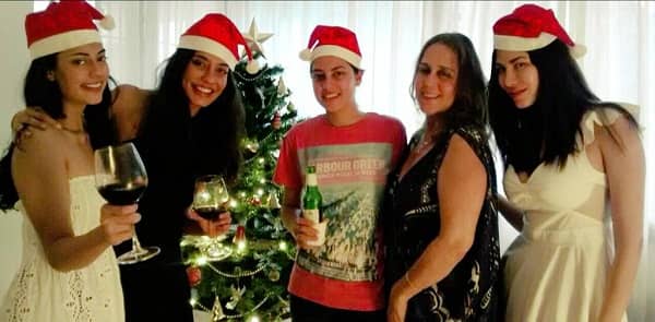 Here's how Lisa Haydon is celebrating Christmas ...