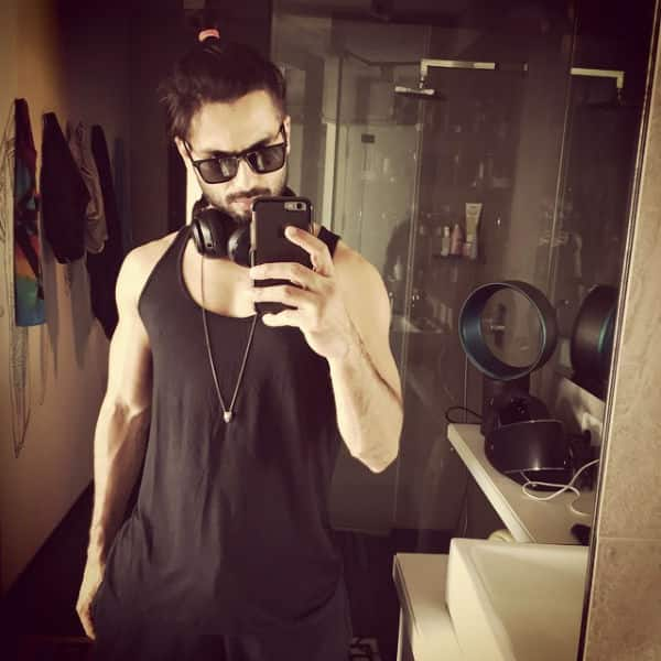 Have you seen Shahid Kapoor’s new ponytail? View pic! - Bollywoodlife.com