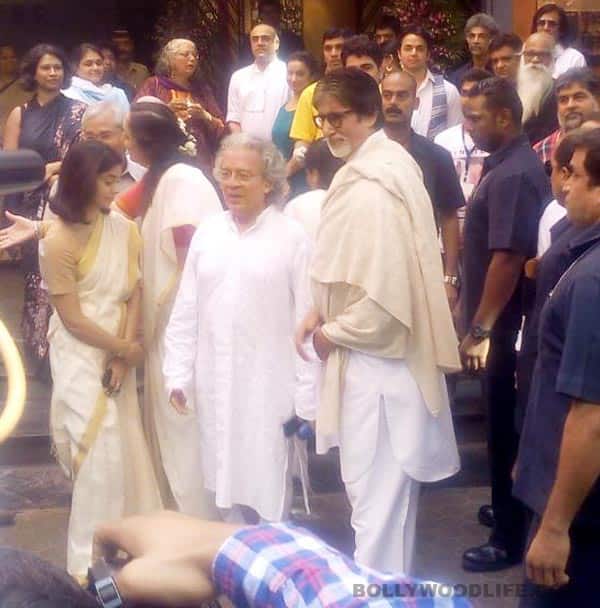 Shashi Kapoor Receives The Dadasaheb Phalke Award Shashi Kapoor Receives The Dadasaheb Phalke Award