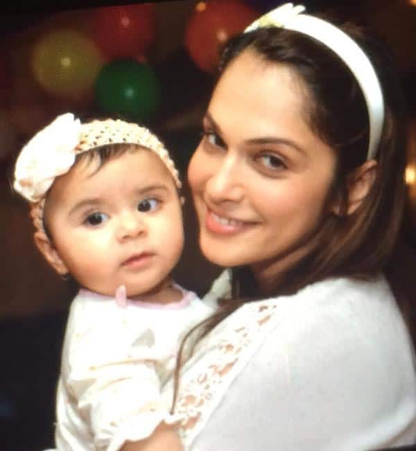 You gotta leave everything and check out Isha Koppikar's adorable