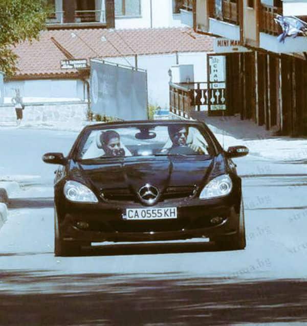 When Dilwale’s Shah Rukh Khan and Kajol went on a drive together- view pic!