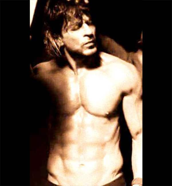 Ahem! Shah Rukh Khan just got a LOVE BITE as his belated birthday gift – view pic!