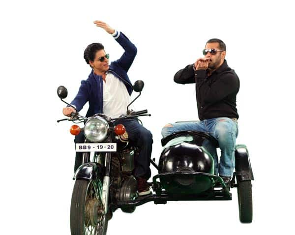 Salman-and-SRK-on-Bigg-Boss-93-(1)