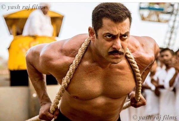 Salman Khan is SUPER STRONG – Sultan’s new still is a proof!