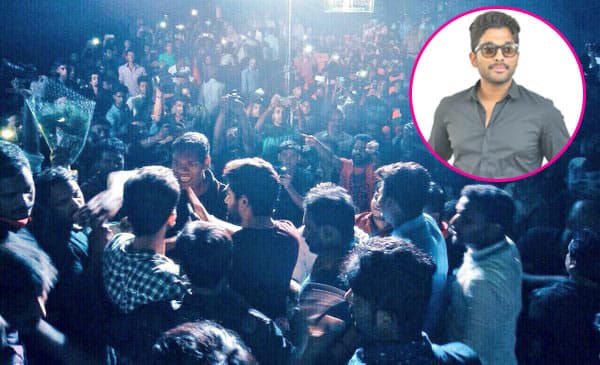 This picture of fans surrounding Allu Arjun in Kerala shows the true meaning of starpower!