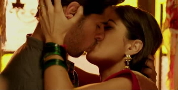 katrina and sidharth's kiss