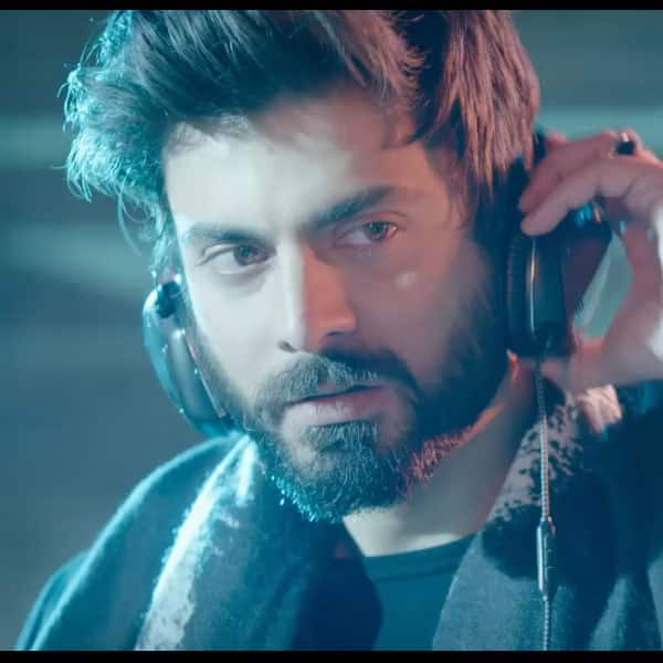 Just 2 seconds of Fawad Khan as the HOT DJ in Ae Dil Hai Mushkil song