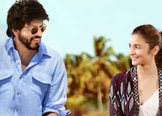 Shah Rukh Khan and Alia Bhatt did something adorable for their Dear Zindagi team- find out what Shah Rukh Khan and Alia Bhatt did something adorable for their Dear Zindagi team- find out what