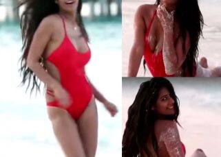 Poonam Pandey has her own version of Priyanka Chopra's Baywatch and it is HOT - watch video Poonam Pandey has her own version of Priyanka Chopra's Baywatch and it is HOT - watch video