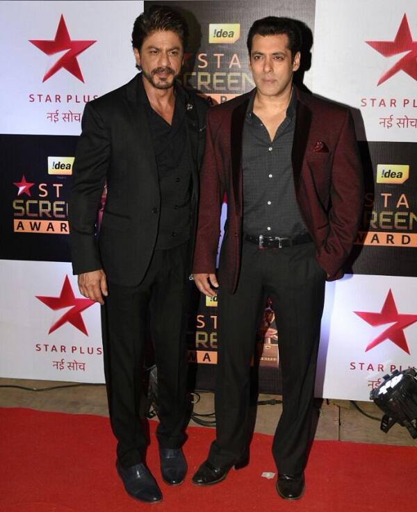 Salman Khan and Shah Rukh Khan at Screen Awards inseparable (4)
