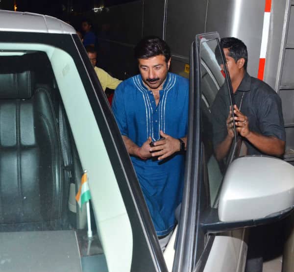 Is Sunny Deol trying to copy the famous hot Pakistani chaiwala? View HQ pics - Bollywoodlife.com Is Sunny Deol trying to copy the... 