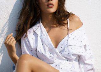 Rhea Chakraborty talks about her viral photoshoot, Bollywood nepotism and her friendship with Harshvardhan Kapoor Rhea Chakraborty talks about her viral photoshoot, Bollywood nepotism and her friendship with Harshvardhan Kapoor
