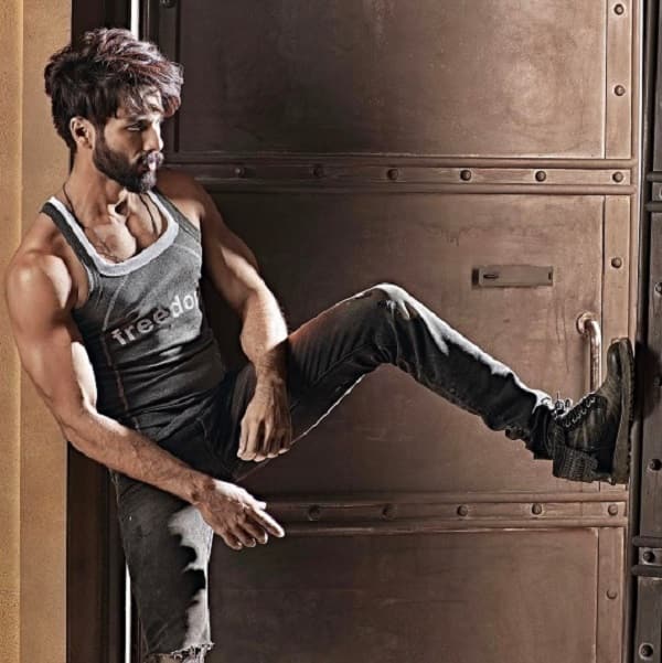 10 pics of birthday boy Shahid Kapoor that will make you say HOT DAMN