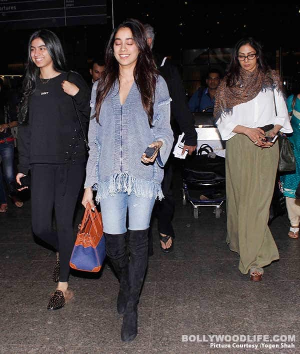 Bonny-Kapoor-Sridevi-Jhanvi-Kapoor-(4)