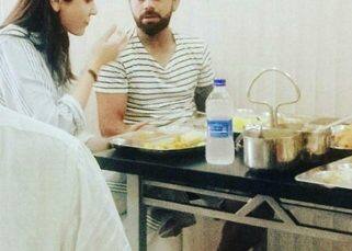 This picture of Virat Kohli and Anushka Sharma sharing a thali in Sri Lanka is going viral This picture of Virat Kohli and Anushka Sharma sharing a thali in Sri Lanka is going viral