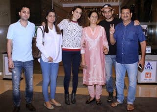 Post Simran release, Kangana Ranaut gets to have some happy quality time with her family - view HQ pics Post Simran release, Kangana Ranaut gets to have some happy quality time with her family - view HQ pics