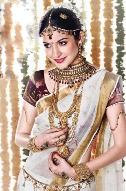 anushka sharma traditional look