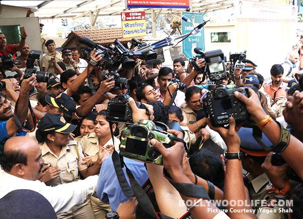 deepika visit sidhivinayak temple today noon (9)