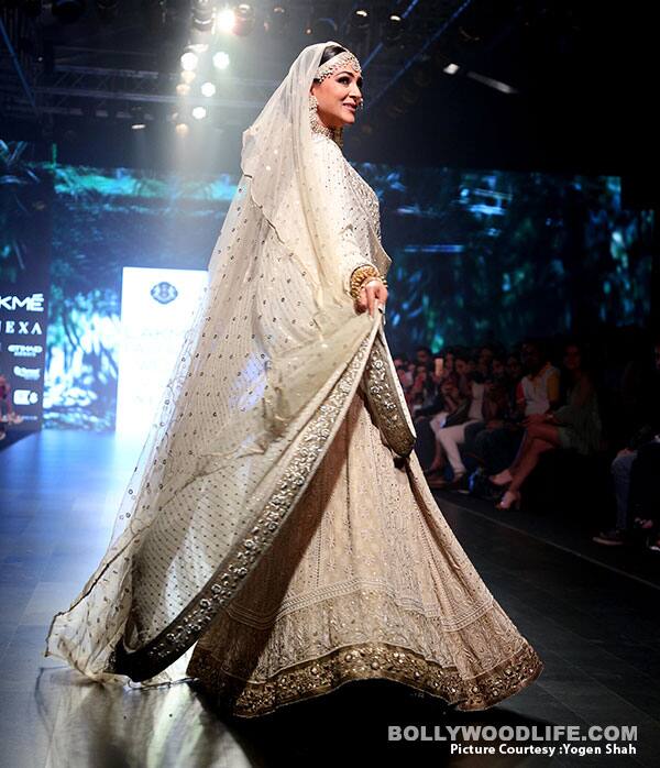 Sushmita-Sen-(3) - Copy