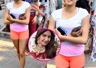 Is Janhvi Kapoor shopping for cousin Sonam Kapoor's wedding? View pics Is Janhvi Kapoor shopping for cousin Sonam Kapoor's wedding? View pics