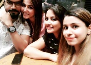 Hina Khan and Rocky Jaiswal have a reunion with Nidhi Uttam and Neha Saroopa of Yeh Rishta Kya Kehlata Hai Hina Khan and Rocky Jaiswal have a reunion with Nidhi Uttam and Neha Saroopa of Yeh Rishta Kya Kehlata Hai
