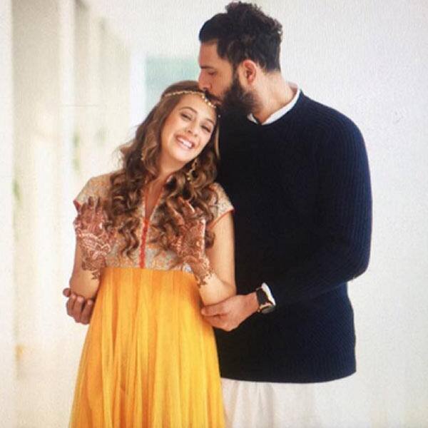 Hazel Keech and Yuvraj Singh's picture during the mehendi ceremony is adorable