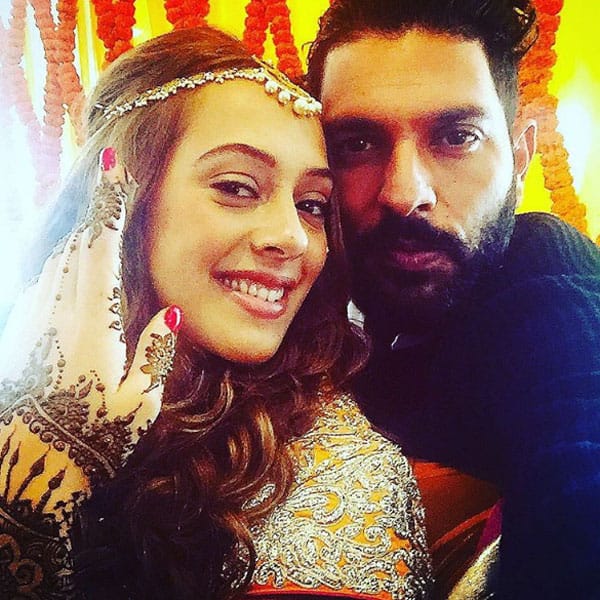 Yuvraj Singh's adorable selfie with Hazel Keech is making us eager for the wedding