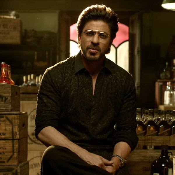 Shah Rukh Khan in a pair of spectacles is too hot to handle