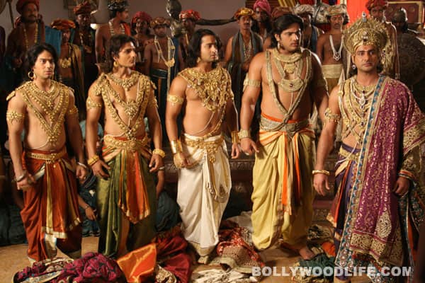 2-draupadis-vastraharan-in-mahabharat-view-pics-bollywoodlife