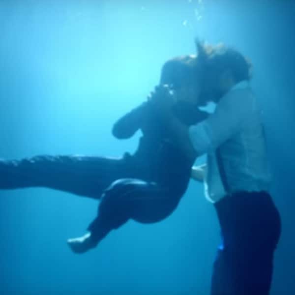 Aditya Roy Kapur and Shraddha Kapoor’s under water romance will leave you breathless