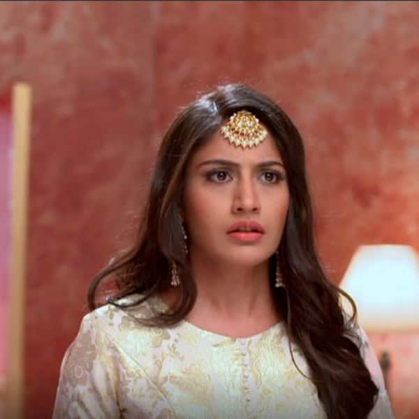 Anika is shocked to see a new girl in Ishqbaaz IB2