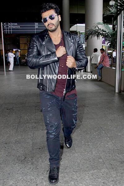 Arjun Kapoor making way out of Mumbai airport