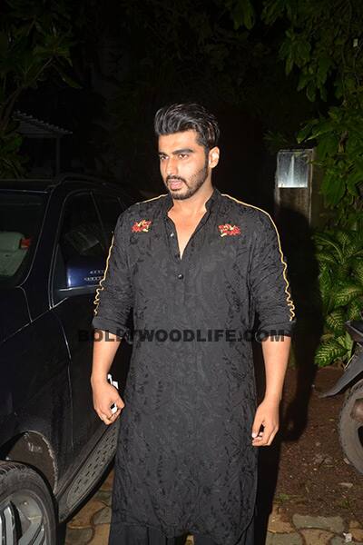 Arjun Kapoor outside Akshay Kumar’s residence