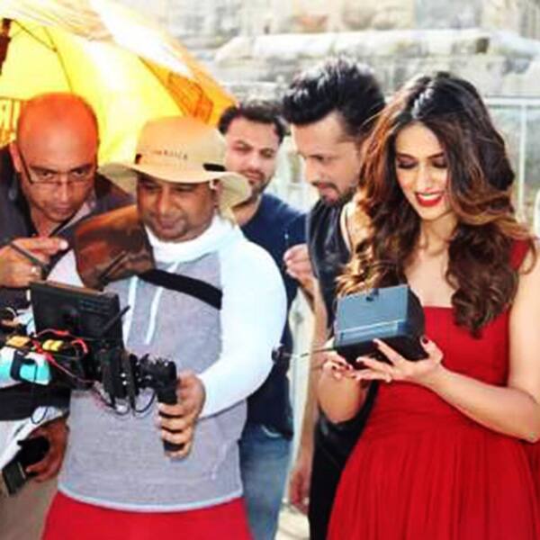 Atif Aslam and Ileana D'Cruz were spotted shooting for Pehle Dafa in Turkey