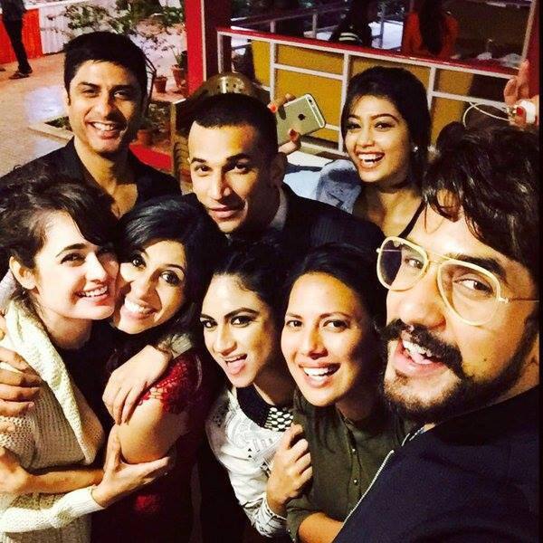 Salman Khan parties with Bigg Boss 9 contestants post grand finale