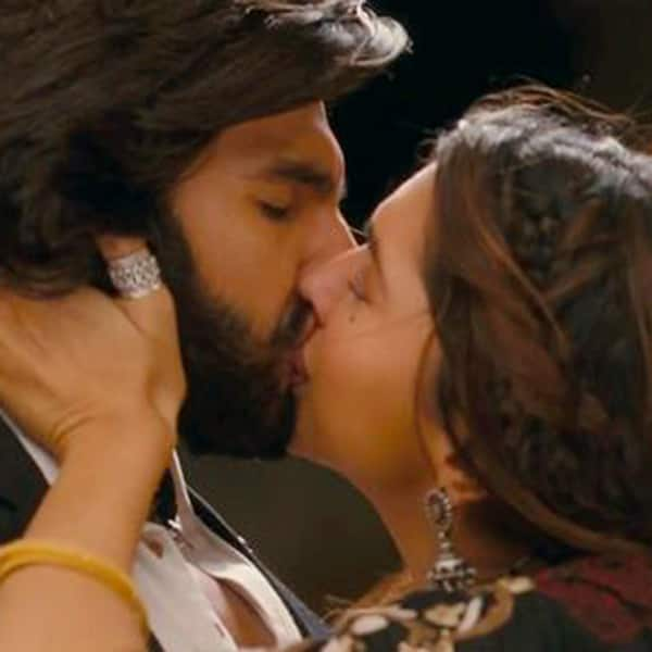 10 Best Kisses Of Deepika Padukone Deepika Padukone Photo Gallery