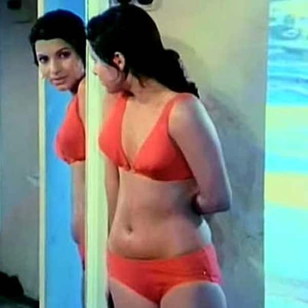 Dimple Kapadia Sexy Video 85