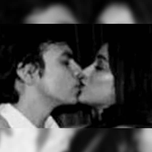 Jahnvi Kapoor’s boyfriend Shikhar Pahariya kissing her Jahnvi Kapoor’s boyfriend Shikhar Pahariya kissing her