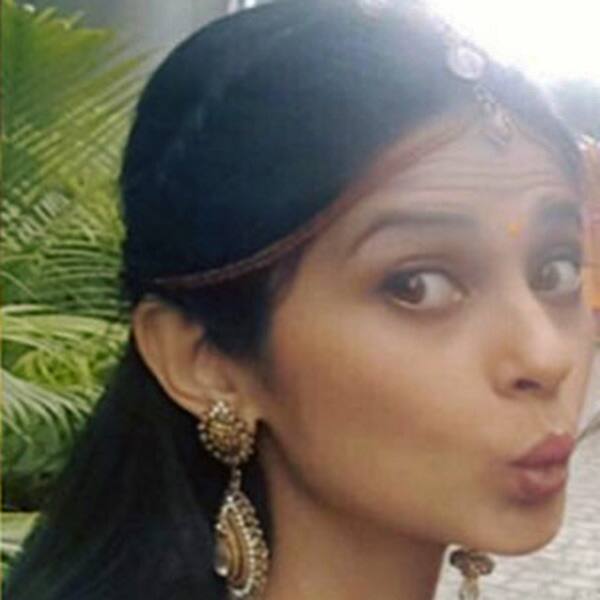Jennifer Winget clicked with pout during best friend’s wedding Jennifer Winget clicked with pout during best friend’s wedding