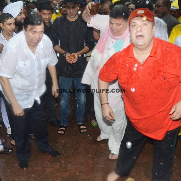 Kapoor family’s long walk for Ganesh Visarjan created a chaos on the streets