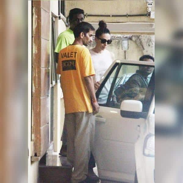 Karisma Kapoor spotted outside a salon in Bandra