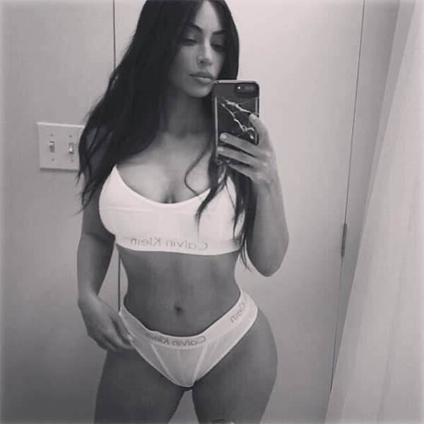 Kim Kardashian's bathroom selfie is too hot to handle