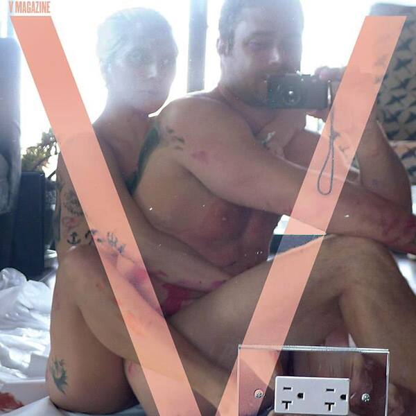 lady gaga hiving sex nude vagina of rihanna