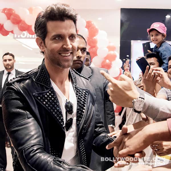 Later Hrithik Roshan was seen in a cool leather jacket look