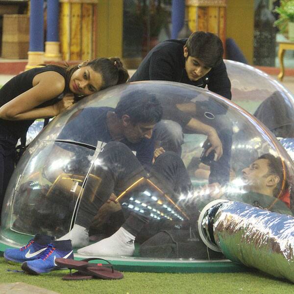 Lopamudra Raut and Rohan Mehra give pep talk to Rahul Dev Lopamudra Raut and Rohan Mehra give pep talk to Rahul Dev