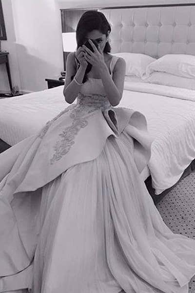 Mahira Khan styled by Maneka Harisinghani for Lux Style Award 2016