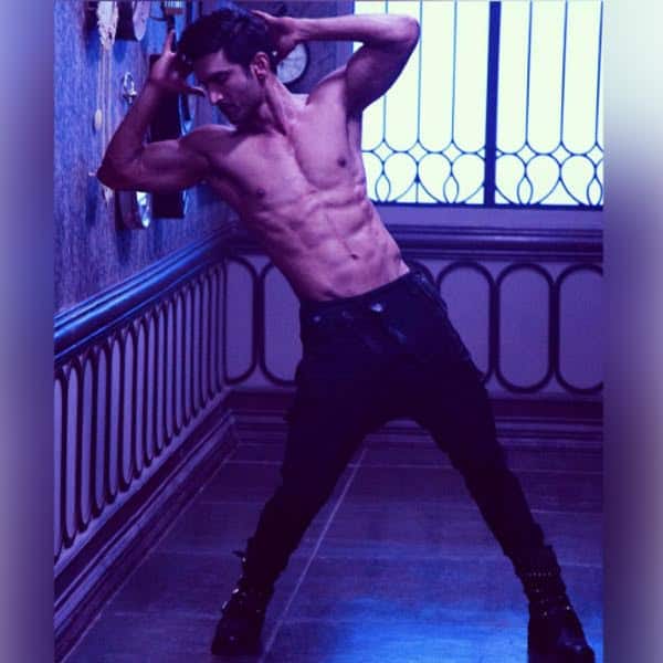Sushant Singh Rajputs Rock Hard Abs In Raabta Are Way Too Hot To Handle View Pics Sushant