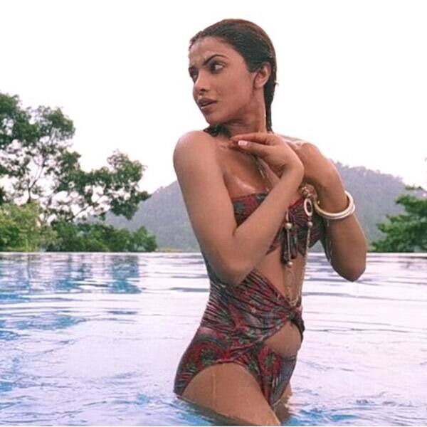 Priyanka Chopra hot pic in a pool Priyanka Chopra hot pic in a pool