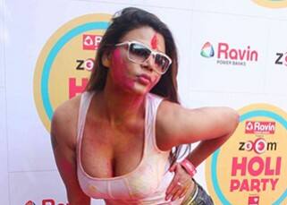 rakhi-sawant-hot-sexy-without-all-clothes-younge-blondes-naked